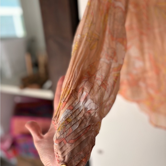 Chasing Unicorns Say it Again Silk Pleated Blouse L - Picture 5 of 10